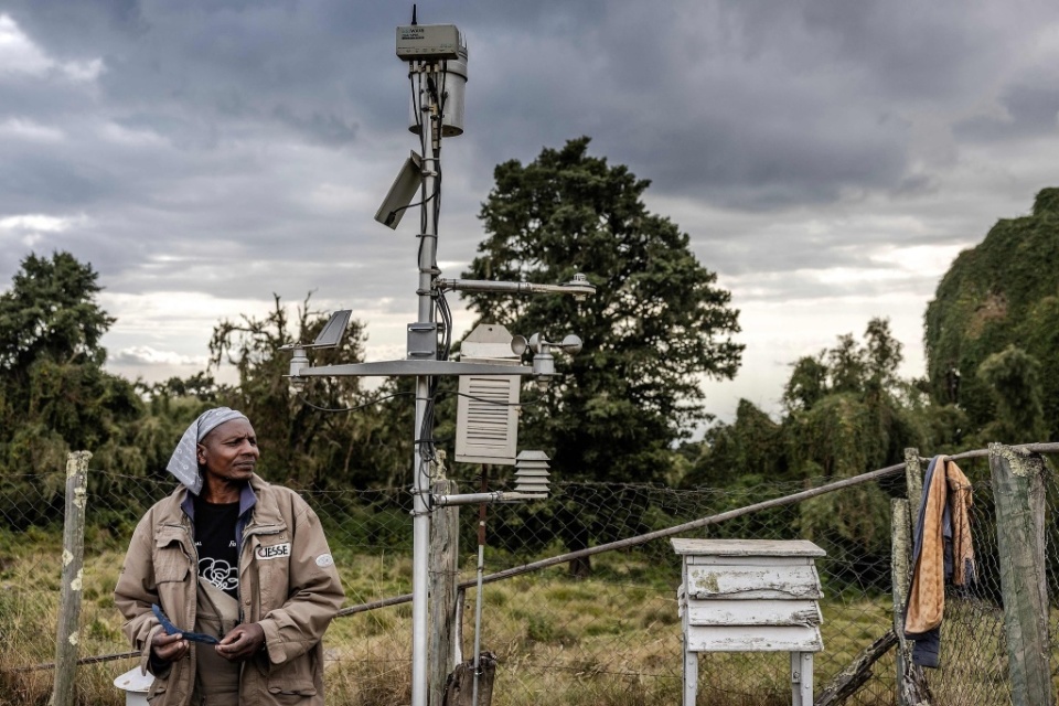 韩国日本一卡二卡3卡4卡网站海报