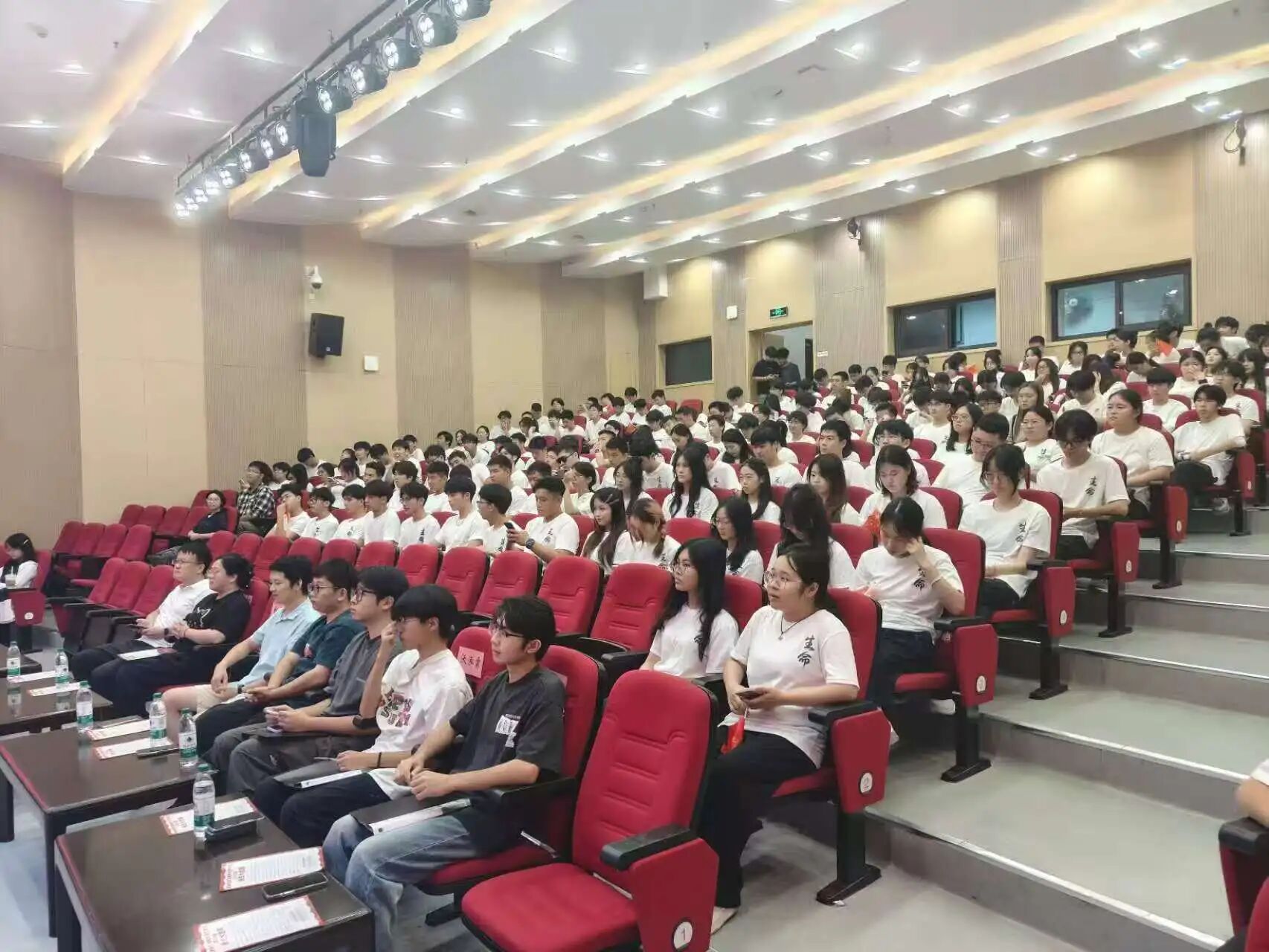 甜蜜惩罚 我是看守专用宠物未增删带翻译