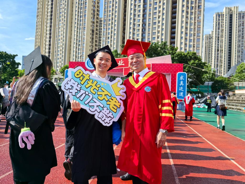 都花电影 都花电影我问他能看懂吗