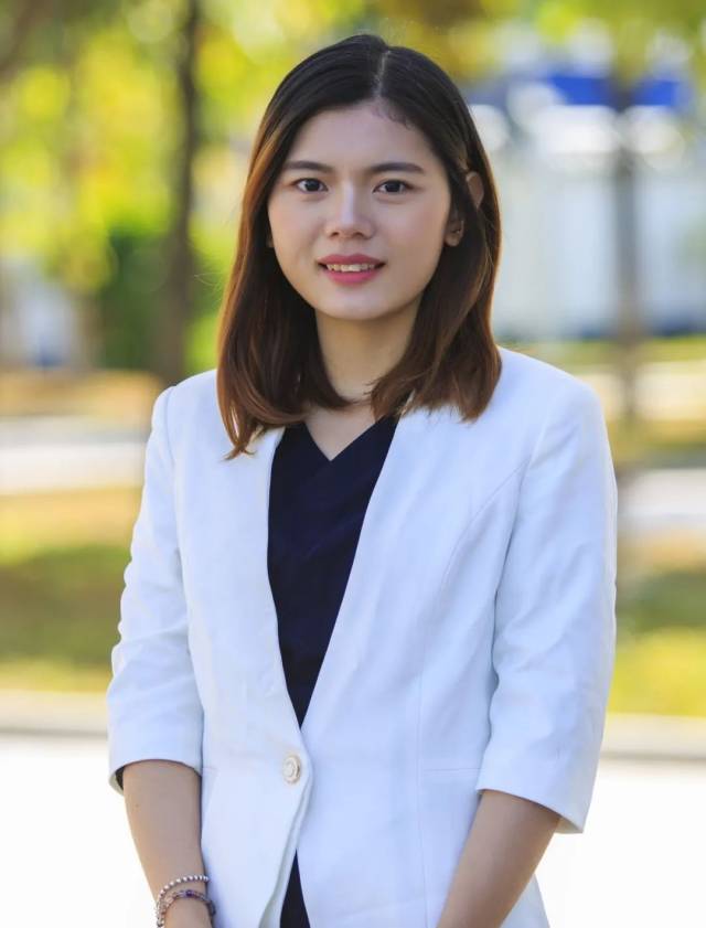 小桃酱 茶叶海报