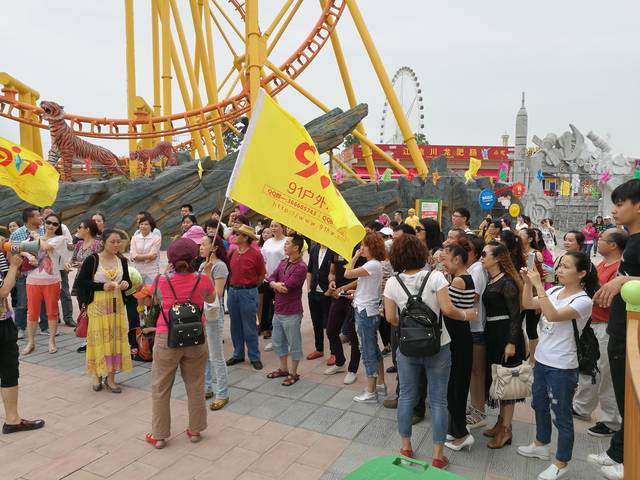 幼幼 xxx “她说像一艘船在雨中航行海报
