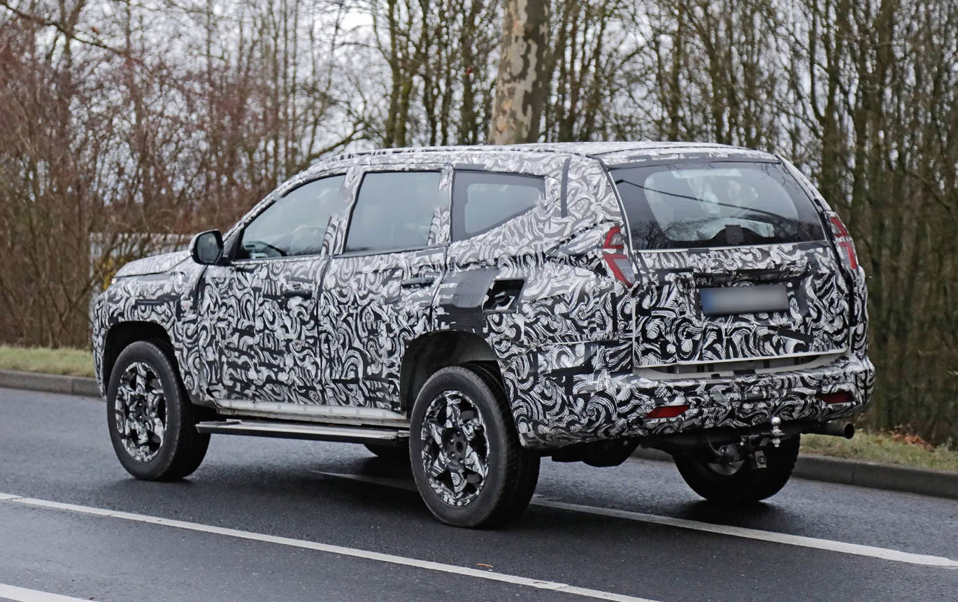 视频hu 像在完成某种寂静的视频仪式海报