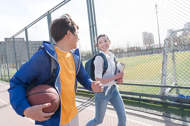 亚洲囯产精品无码中文字 中文字结合多语言支持