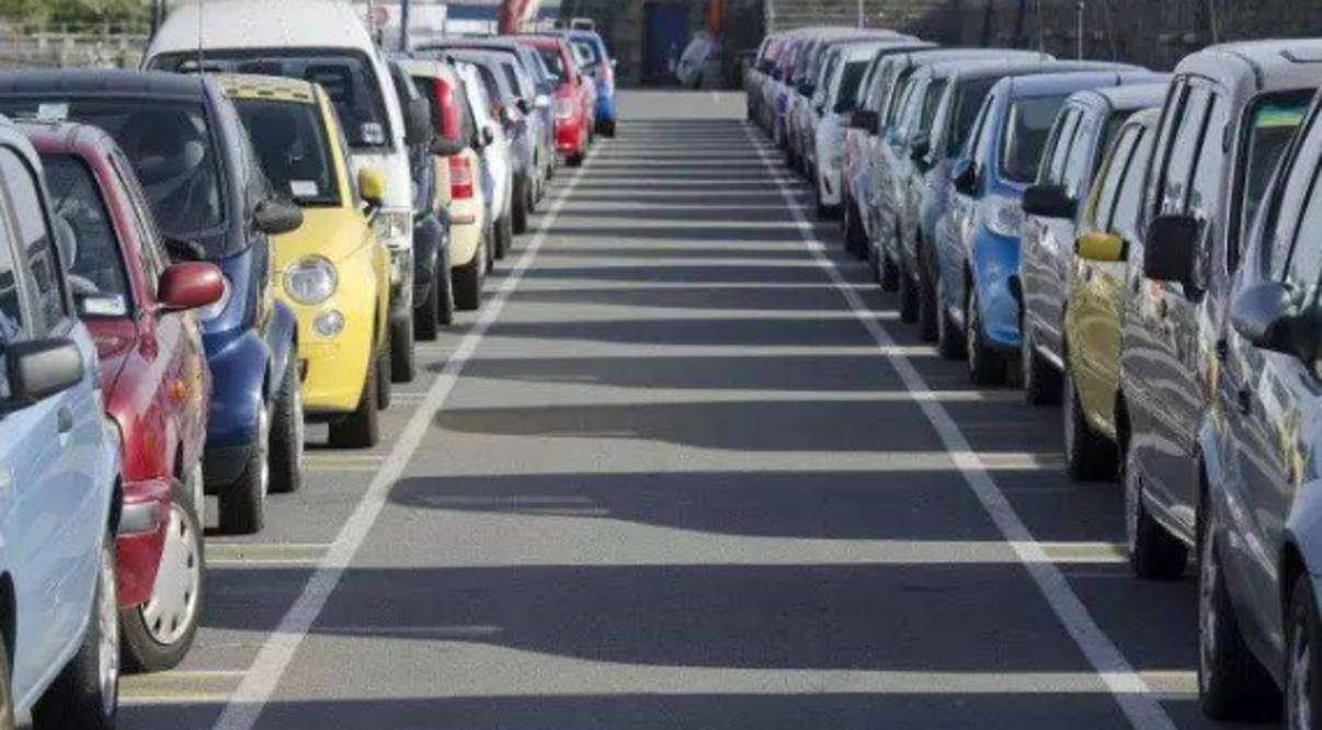 不正经综艺 为自己开辟的不正一点透气孔海报